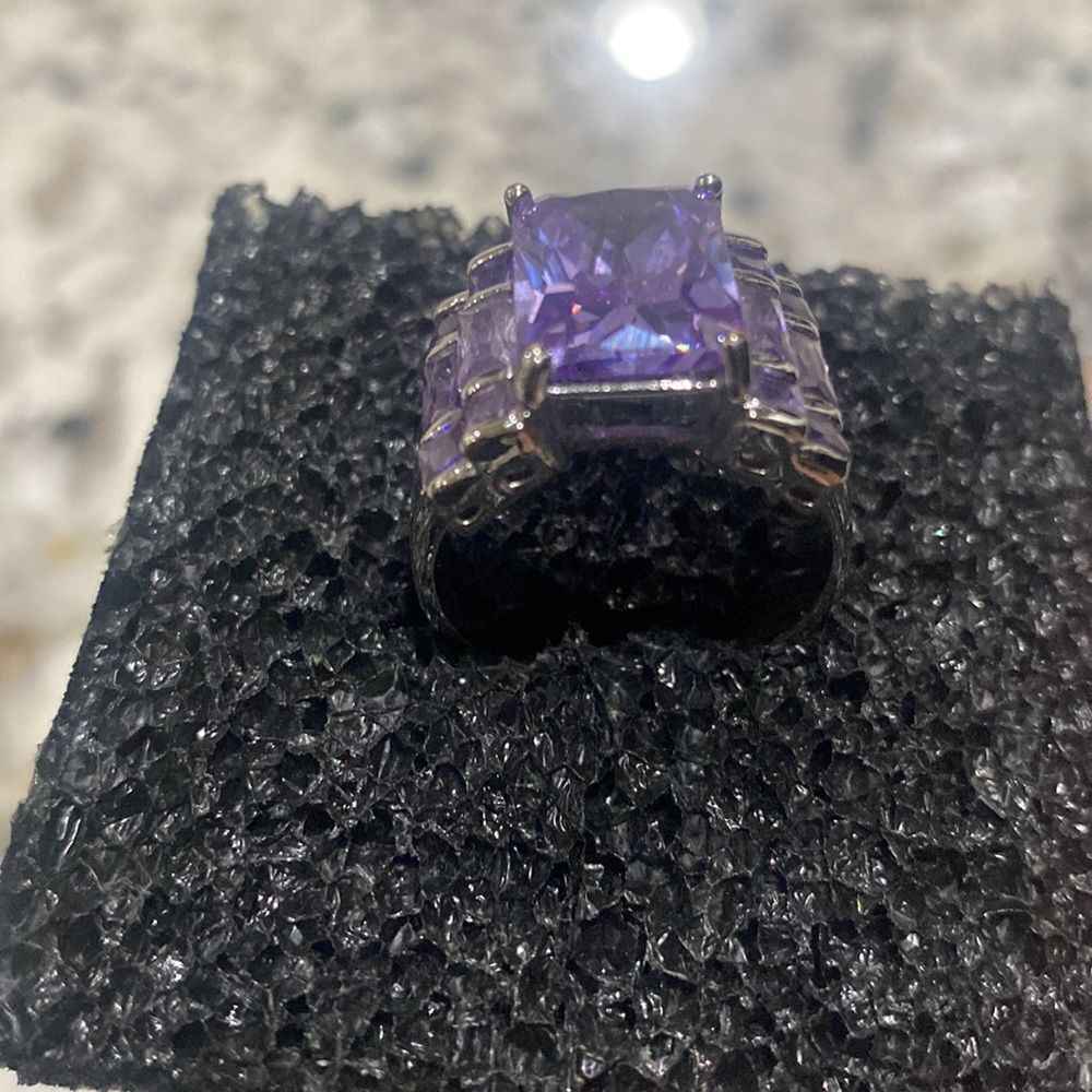 ❤️ Beautiful Purple Amethyst triple stone ring❤️